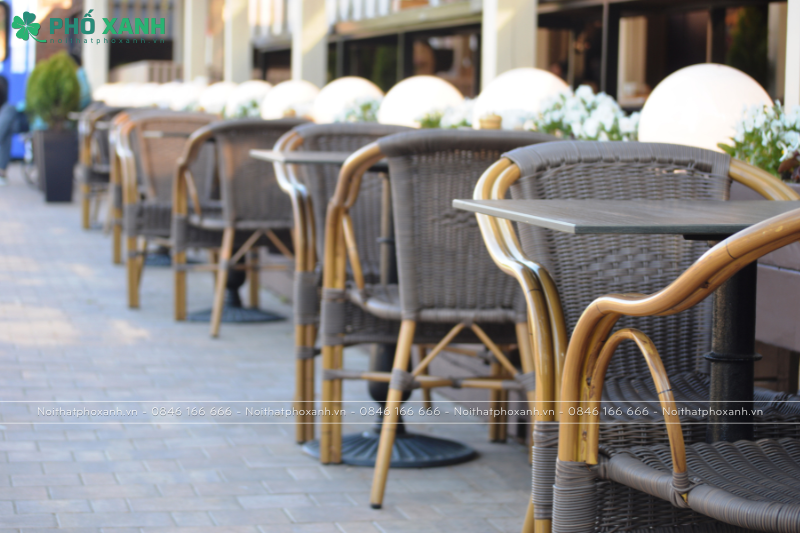 B&iacute; Mật Thu H&uacute;t Kh&aacute;ch H&agrave;ng: C&aacute;ch Bố Tr&iacute; B&agrave;n Ghế Qu&aacute;n Cafe Hiệu Quả Nhất