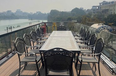 Dự án cung cấp Bộ bàn ghế hợp kim nhôm đúc mặt đá tại Lý Thái Tổ, Hà Nội