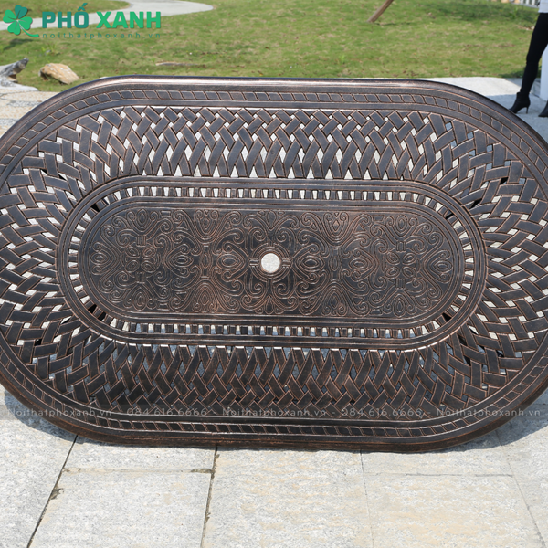 Bộ bàn ghế nhôm đúc ngoài trời hình bầu dục màu đen đồng BND-BD18090TTD