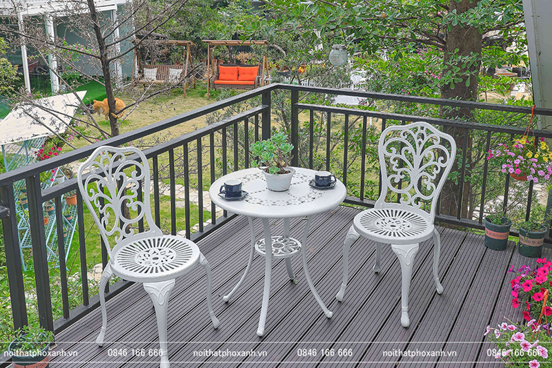 Bộ b&agrave;n ghế nh&ocirc;m đ&uacute;c nhỏ