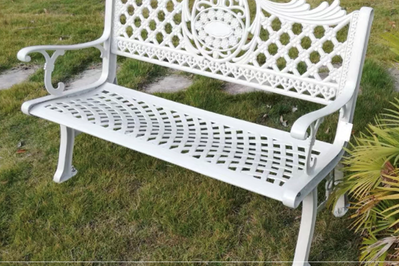 Ghế c&ocirc;ng vi&ecirc;n nh&ocirc;m đ&uacute;c s&acirc;n vườn