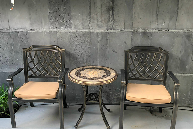 Bộ bàn ghế nhôm đúc nhỏ mặt đá