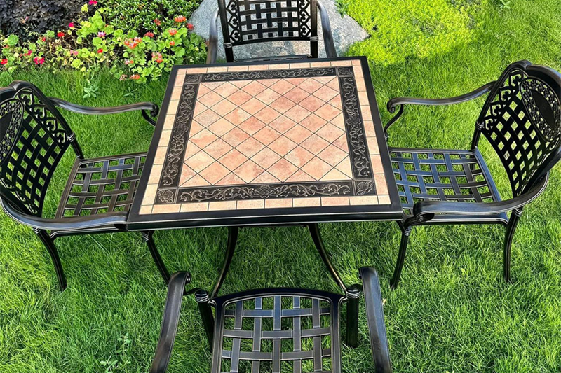 Bộ b&agrave;n ghế nh&ocirc;m đ&uacute;c mặt đ&aacute; s&acirc;n vườn BND-9090d