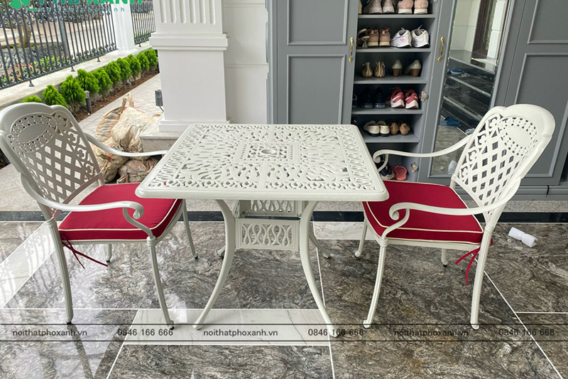 Bộ b&agrave;n ghế nh&ocirc;m đ&uacute;c h&igrave;nh vu&ocirc;ng BND-9090TK lựa chọn tối ưu cho nh&agrave; h&agrave;ng qu&aacute;n cafe