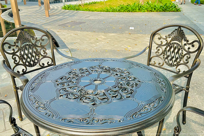 Bộ b&agrave;n ghế nh&ocirc;m đ&uacute;c sơn tĩnh điện BND-HVM100D