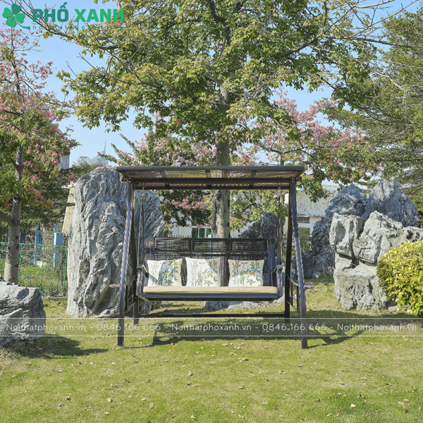 Xích đu nhôm đúc sân vườn mái che năng lượng mặt trời XDNK-3CNLNGANG