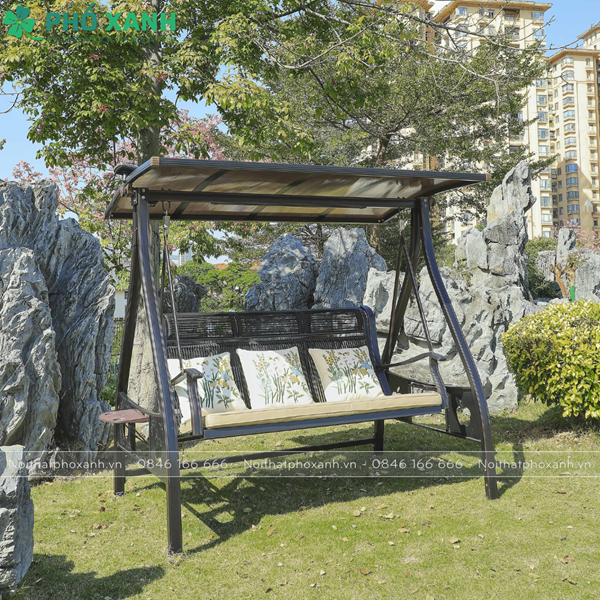 Xích đu nhôm đúc sân vườn mái che năng lượng mặt trời XDNK-3CNLNGANG