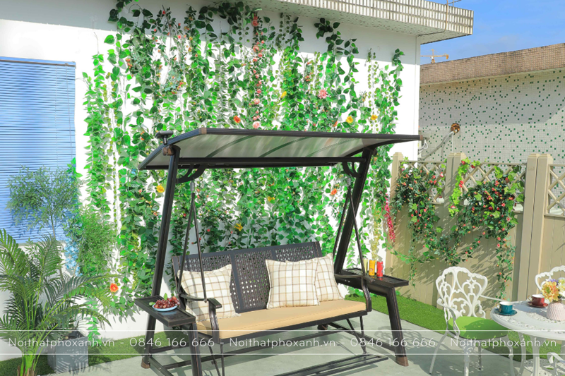 X&iacute;ch đu nh&ocirc;m đ&uacute;c ngo&agrave;i trời c&oacute; k&ecirc; ch&acirc;n t&iacute;ch hợp m&aacute;i che năg lượng mặt trời XDNK-DC-3CNL