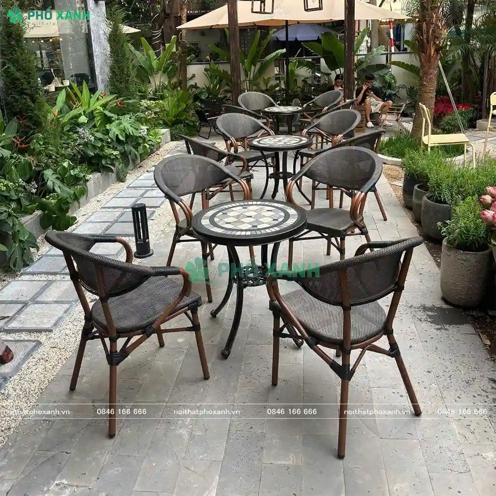 Nội Thất Phố Xanh: Giải Pháp Bàn Ghế Cafe Tuyệt Vời Tại Thái Hà