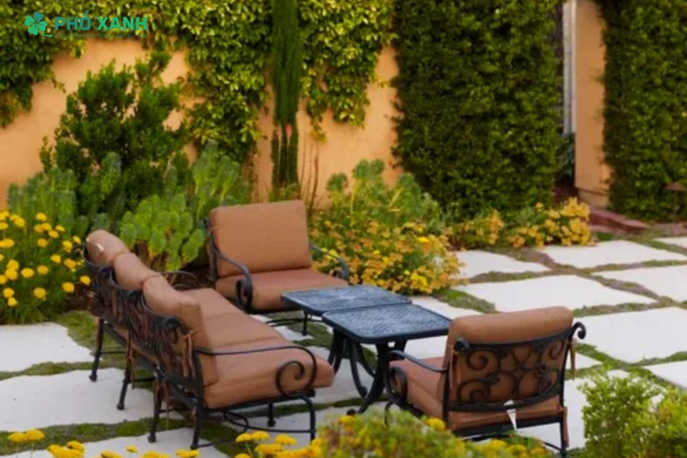 S&acirc;n vườn đẹp - Phong c&aacute;ch Địa Trung Hải trong thiết kế nh&agrave; cấp 4 đầy ấn tượng v&agrave; độc đ&aacute;o