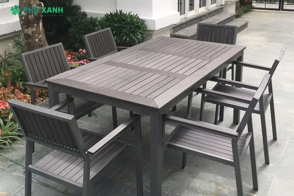 Tìm hiểu sự đa dạng của bàn ghế composite cho nhà hàng năm 2025